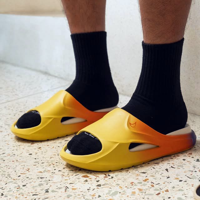 Jackson Ozzy Recovery Sandal - Yellow