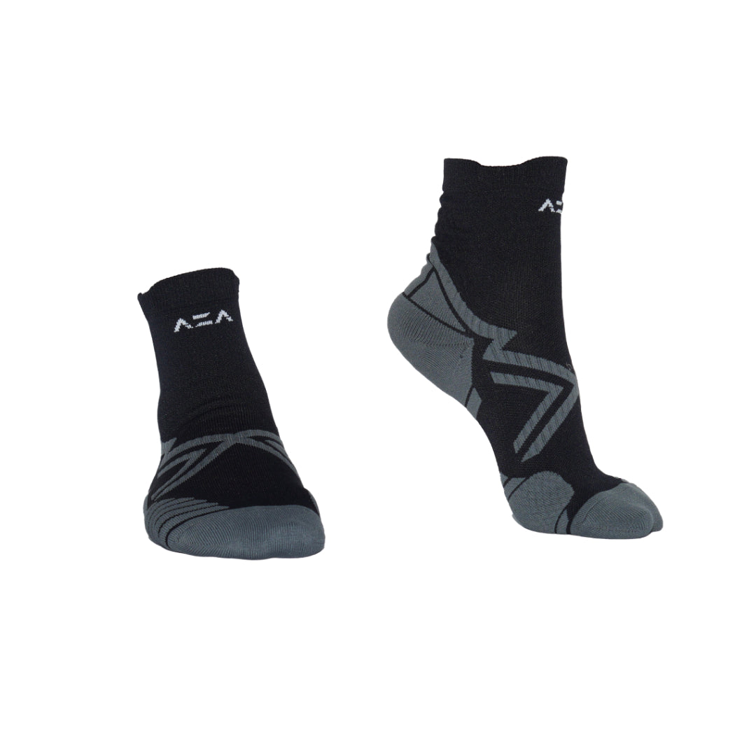 AZA Ignite II Quarter Socks - White Black