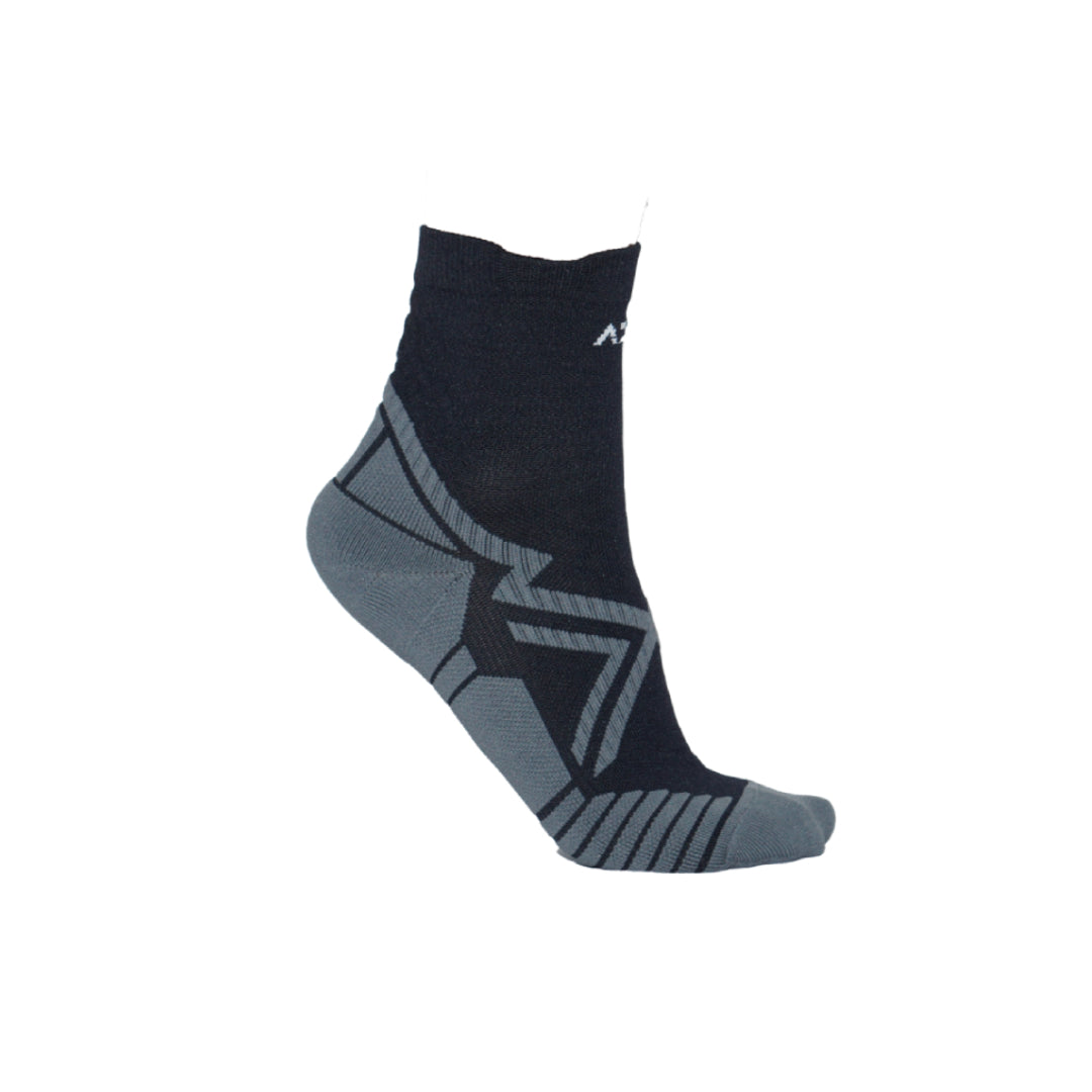 AZA Ignite II Quarter Socks - White Black